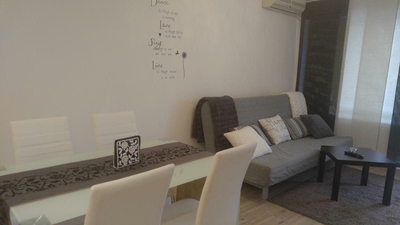 Modern Apartment Sofia Center Exterior photo