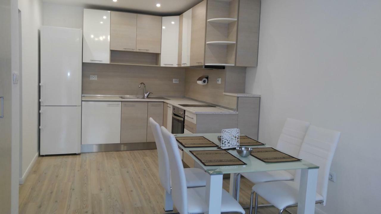 Modern Apartment Sofia Center Exterior photo