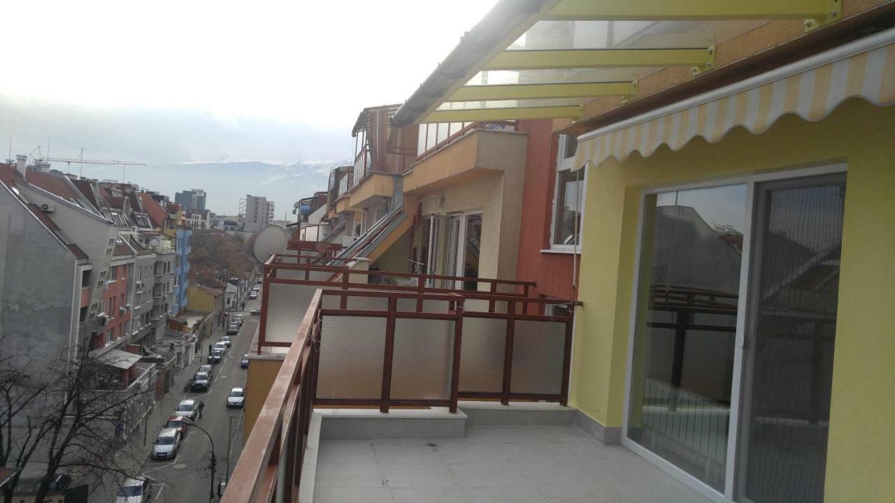 Modern Apartment Sofia Center Exterior photo